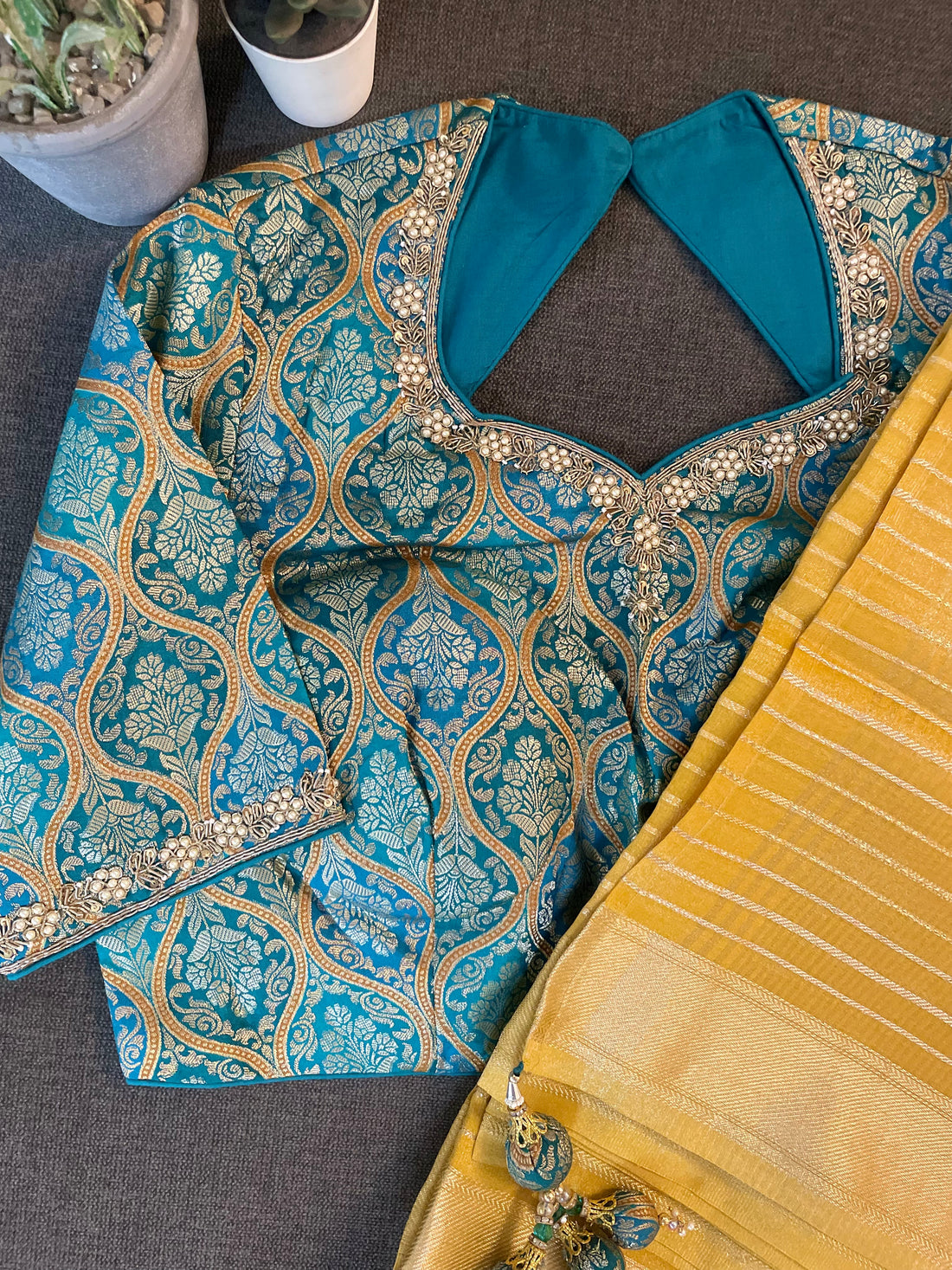 Raangragini Kora Banarsee